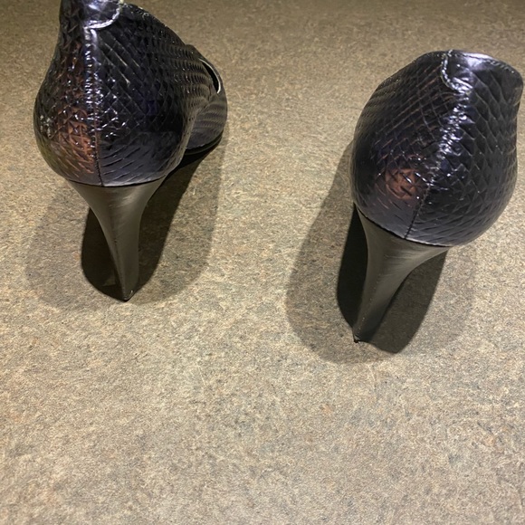 France Mode Blue Leather 3 inch heels - size 40EU. 9.5 US. - Picture 3 of 4